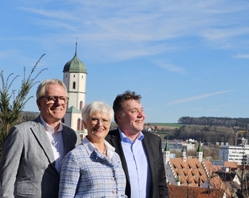 Biberach an der Riss im Motiv einer Post-Karte mit den Gemeinderäten der FDP-Fraktion Hilde Ostermeyer, Günter Warth und Oli Lukner